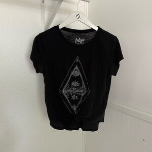 Trendy Black Tee with Grey Graphic